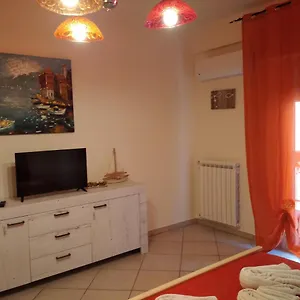 https://la-fenice-palermo.palermohotels.org